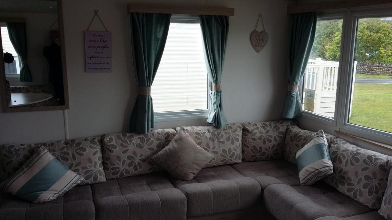 Kingdom Holiday Park Haverigg エクステリア 写真