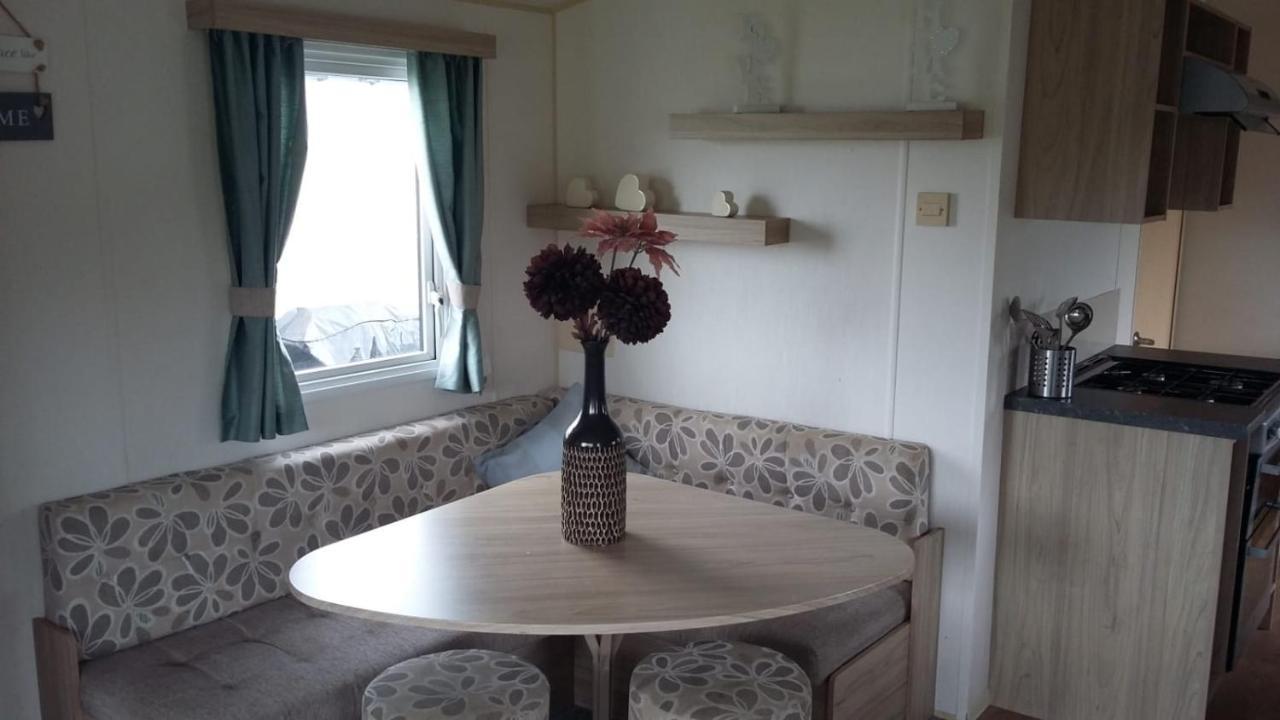 Kingdom Holiday Park Haverigg エクステリア 写真